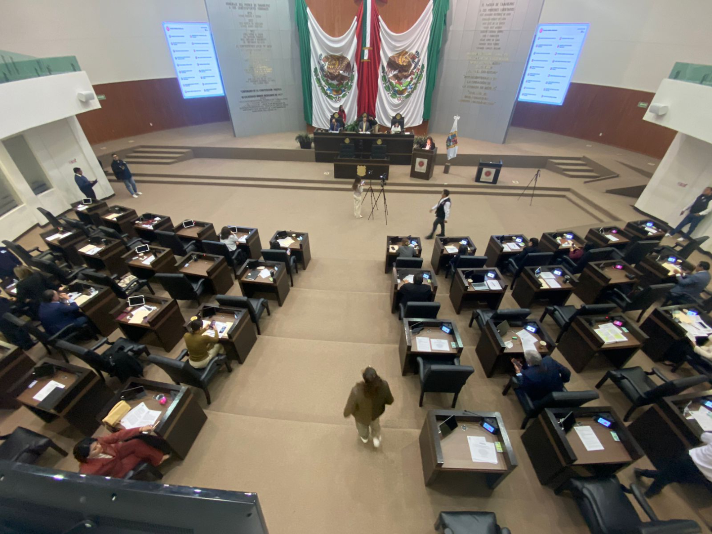 Pone Congreso 'tope' a ingresos de ex funcionarios por retiro; con nueva Reforma, será máximo de 70 MP mensualmente