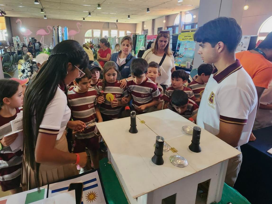 Talento neolaredense representa a Tamaulipas en Feria de Ciencia-Uruguay