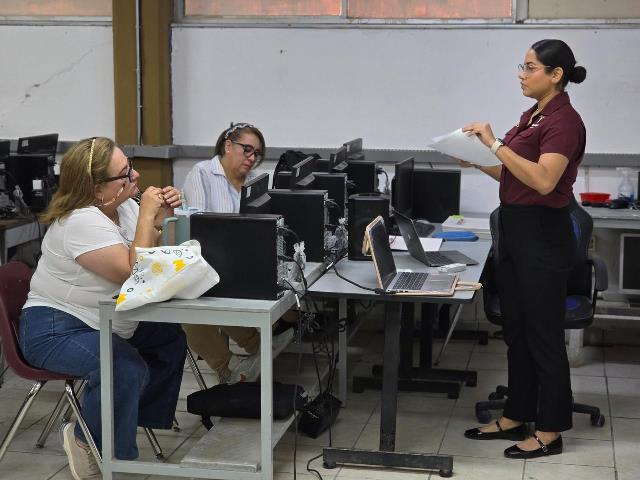 Fortalece CRETAM formación investigadora para mejorar la calidad educativa