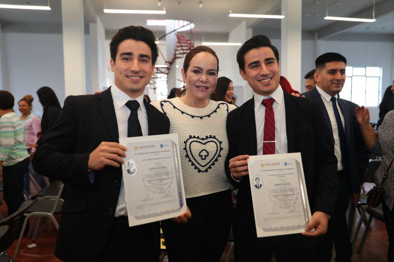 'Crece Estrategia Integral que incentiva titulación académica...'