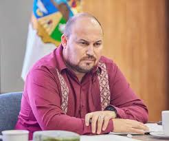 Señalamientos por presunto 'huachicol' debe ir por vía legal y no mediática: Villegas