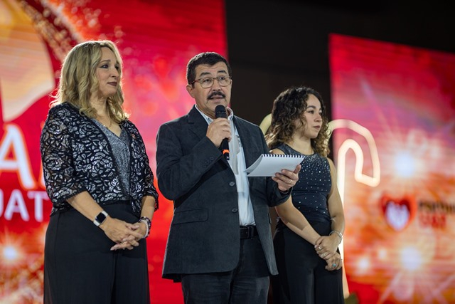 Celebran Gala de Navidad Familia UAT 2025