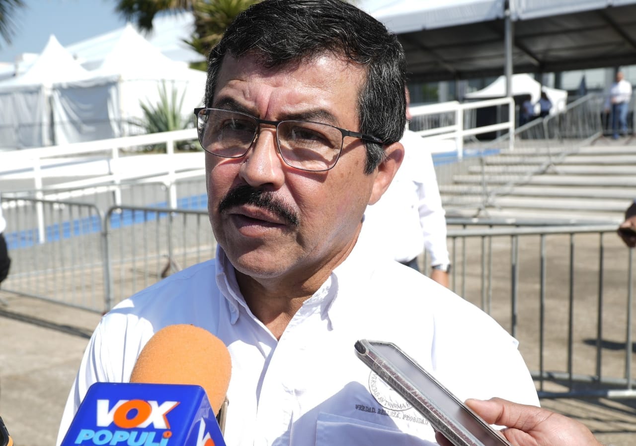 Ningún joven se quedará sin cursar bachillerato: Rector Dámaso Anaya