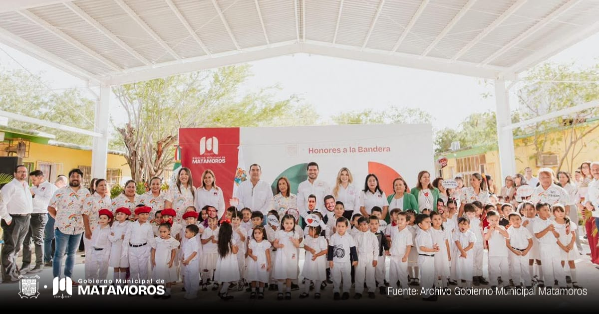 Presidente Municipal entrega techumbre al Jardín de Niños Estefanía Castañeda
