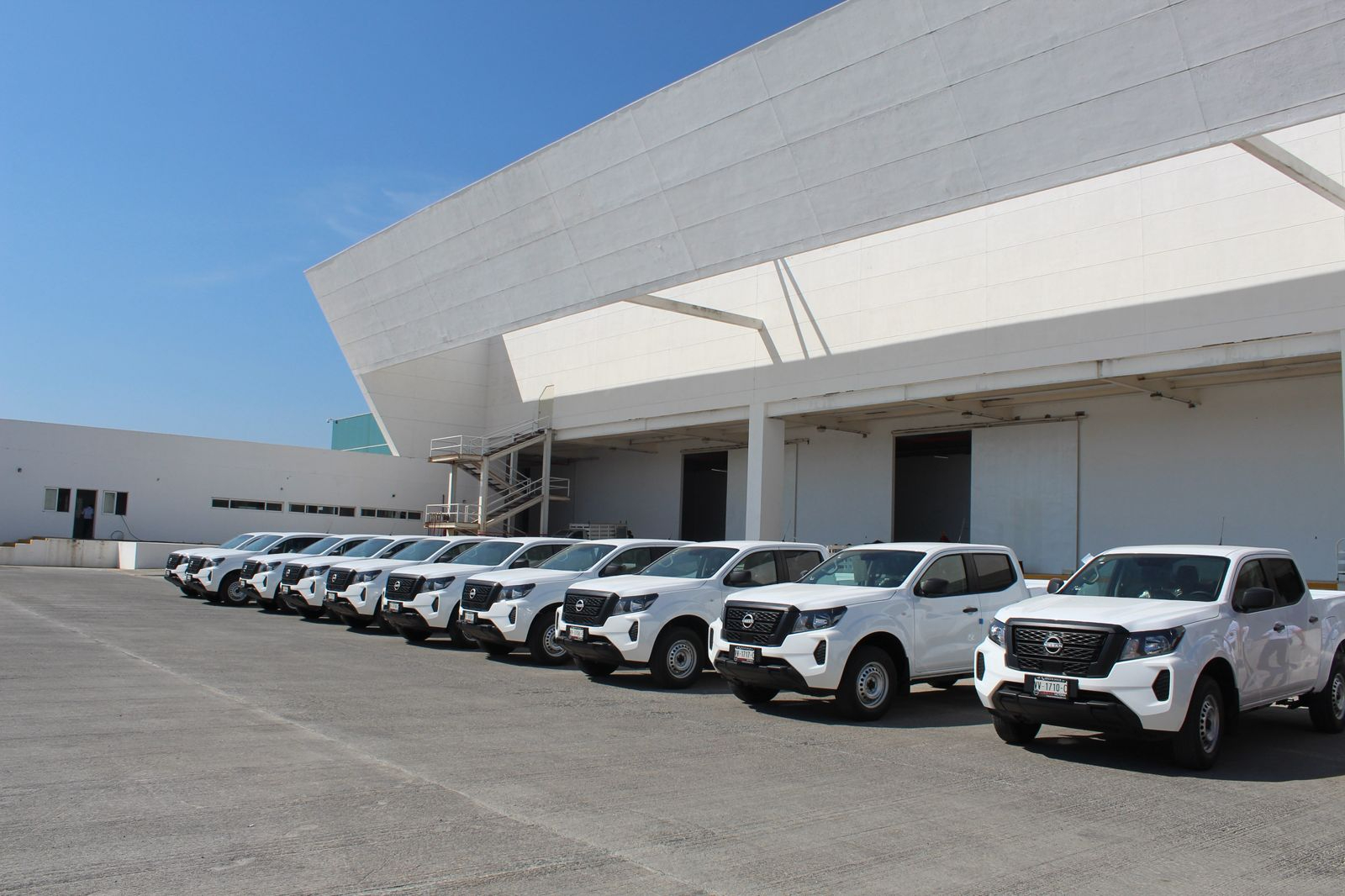 Refuerza Américo la entrega de apoyos sociales