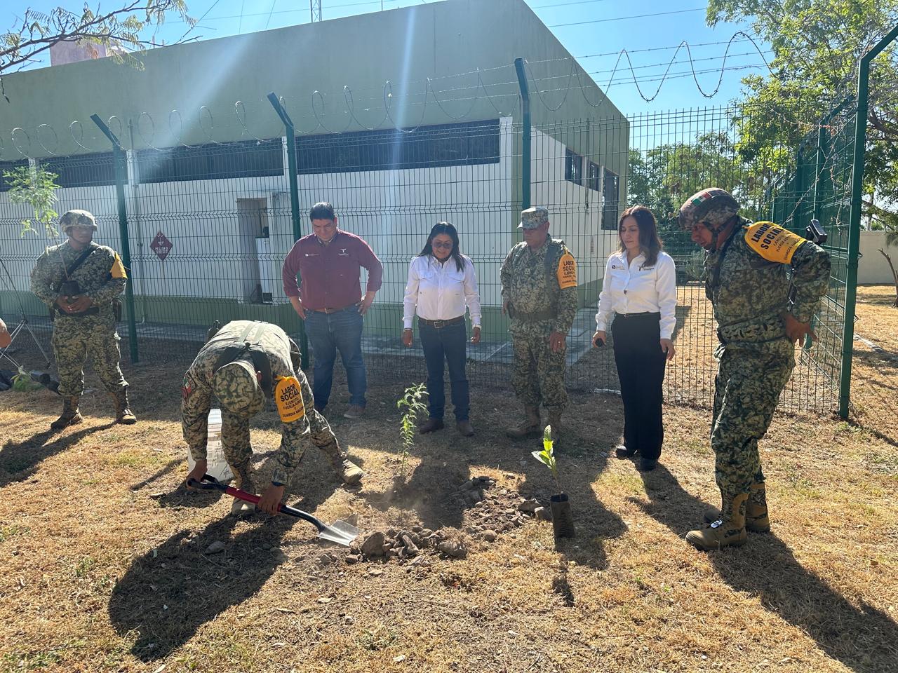 Entrega Estado 200 árboles al 77/o Batallón de Infantería