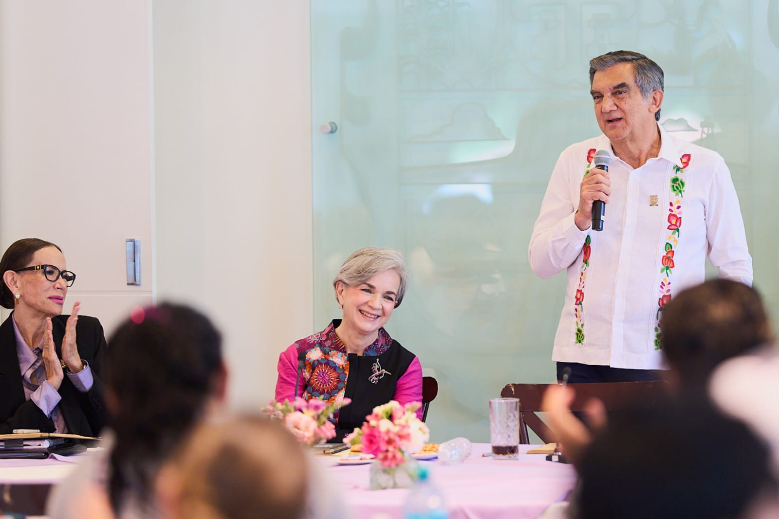 Alientan 'Lazos del Bienestar' un cambio social mas eficaz: AVA y María