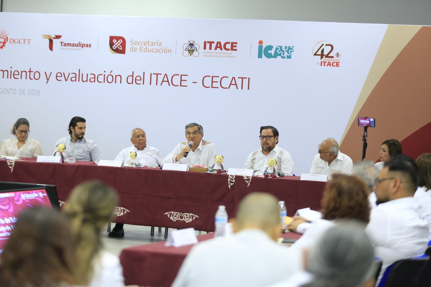 Creamos condiciones para que nuestros jóvenes encaren desafíos laborales con mejor formación...: AVA