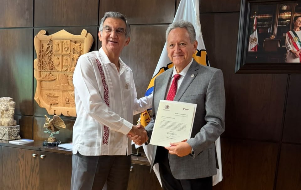 Designa gobernador Américo Villarreal a Ricardo Guerrero como nuevo secretario de Salud