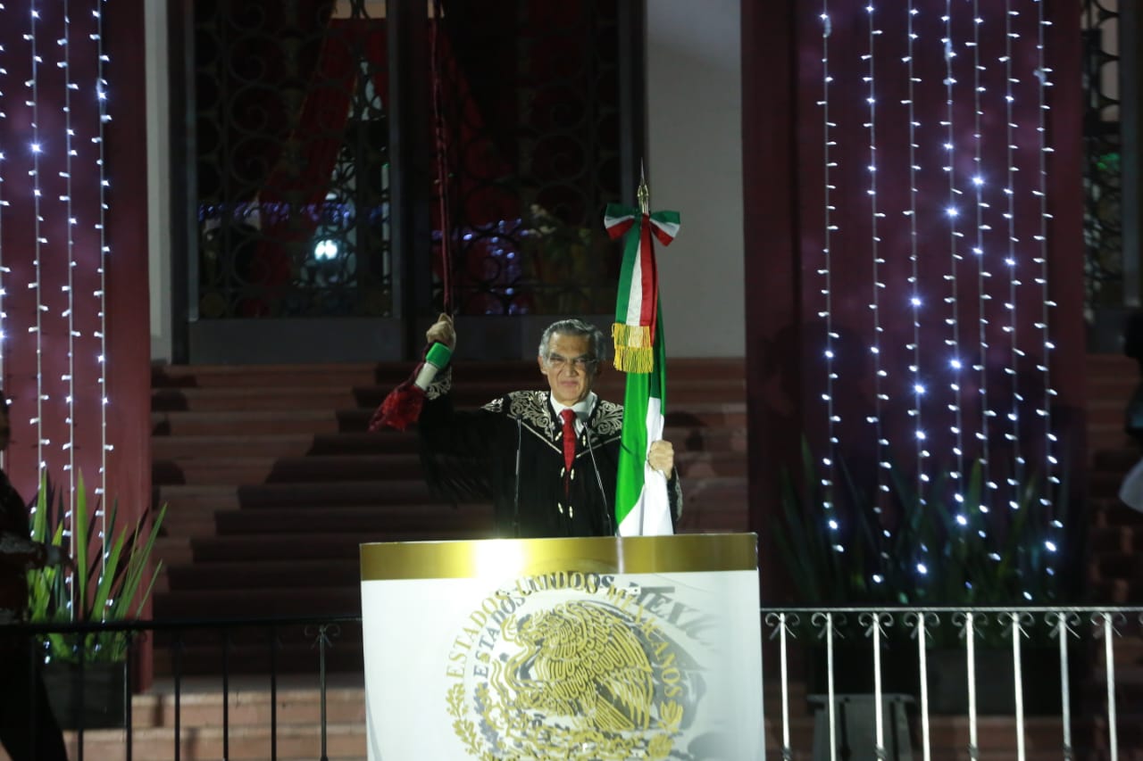 Encabeza Américo tradicional Grito de Independencia desde la capital tamaulipeca