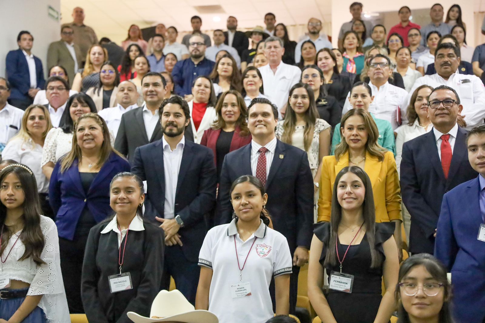 Escucha Congreso con seriedad a la infancia y les dá voz...: Prieto