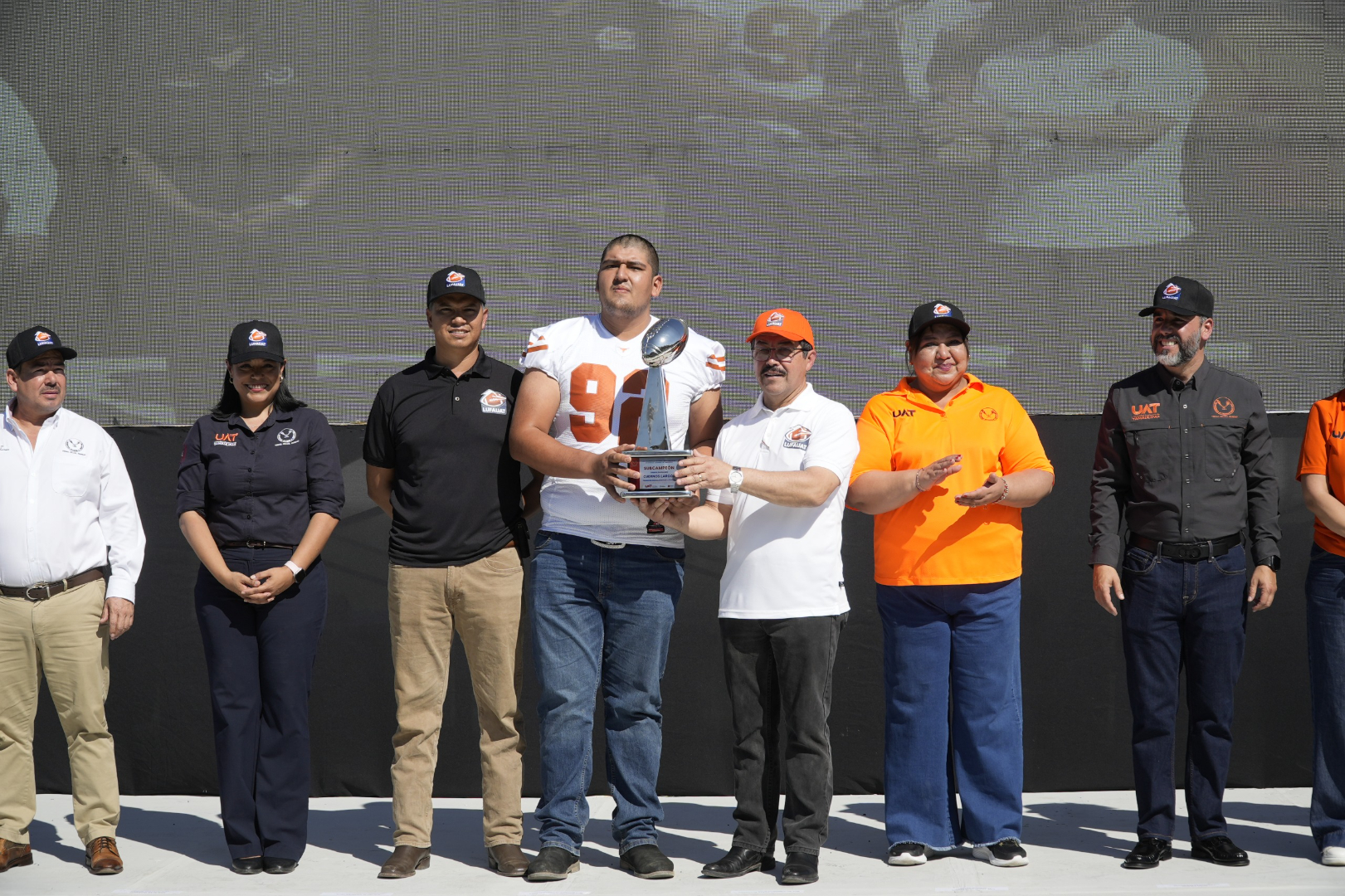 El rector Dámaso Anaya inaugura la temporada 2026 de la LUFAUAT