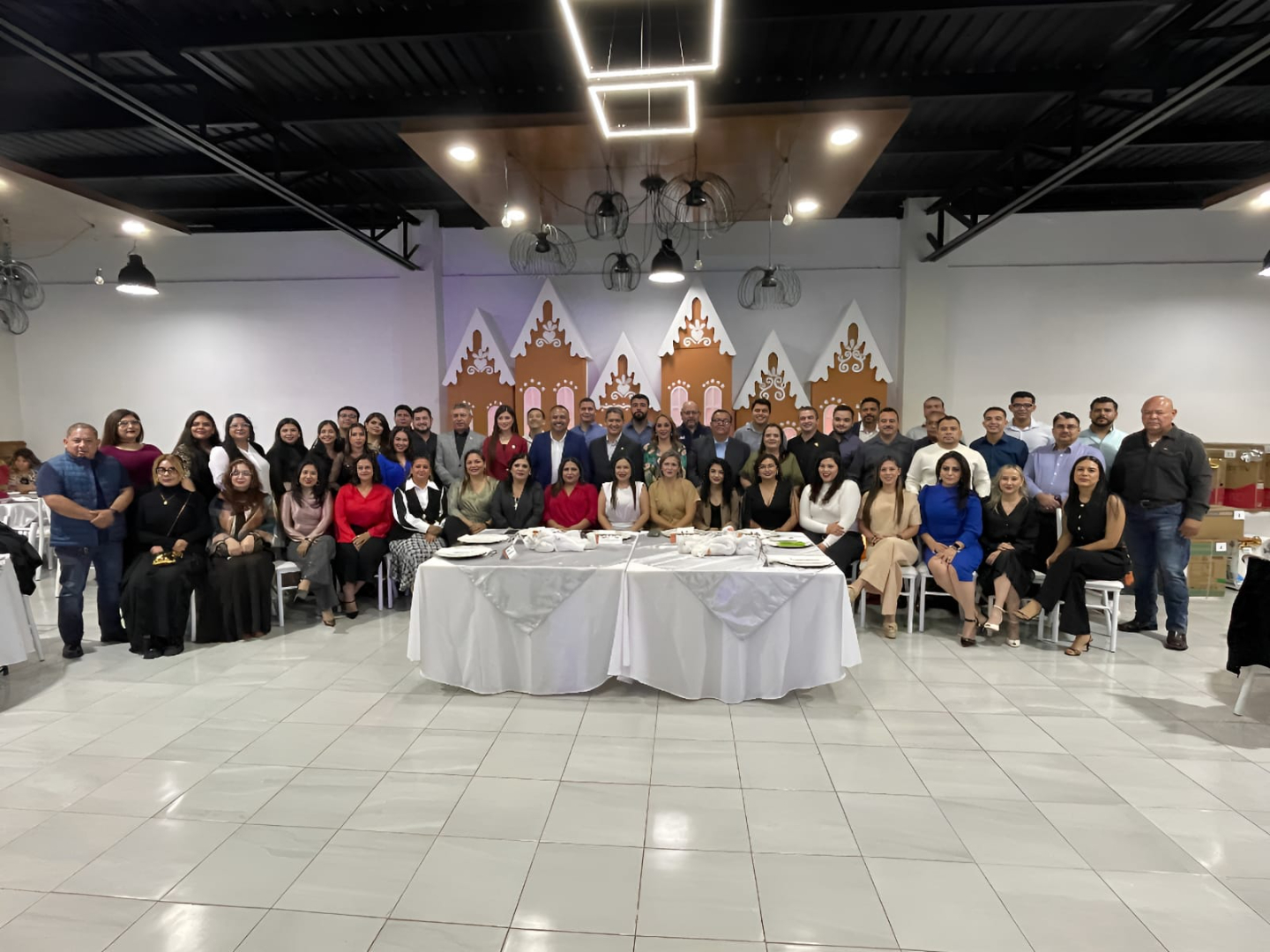 Compañerismo y Unión, reflexión navideña de UAT y sus docentes