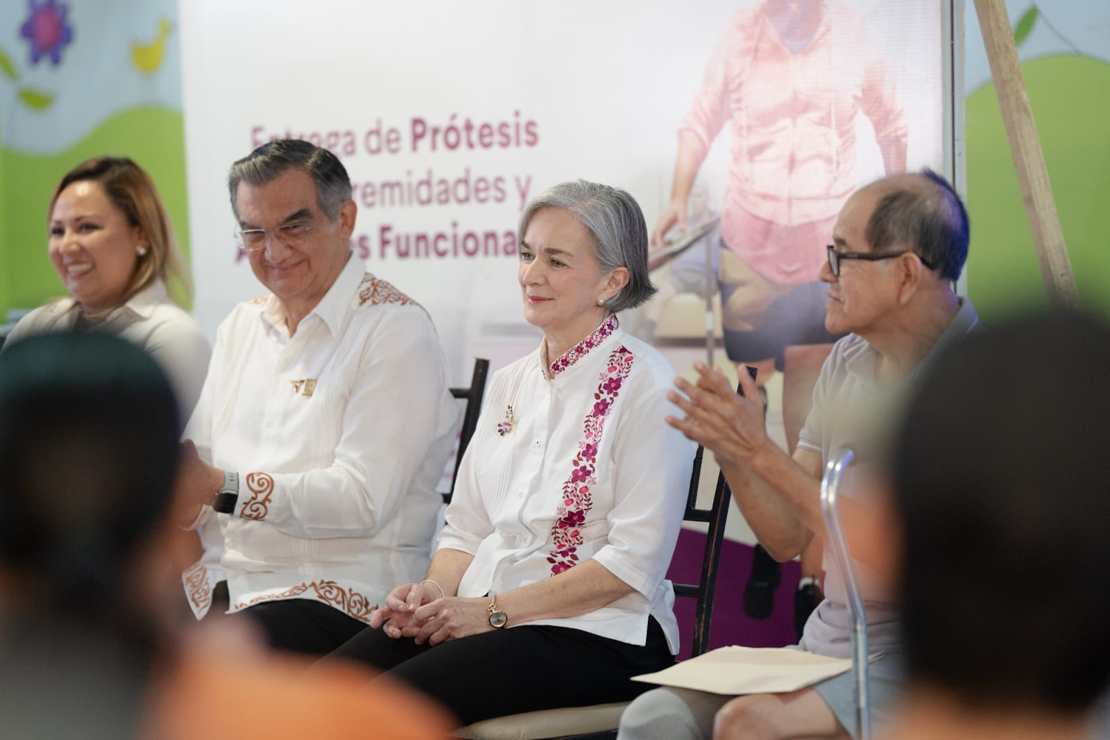 Américo y María de Villarreal impulsan la rehabilitación de personas discapacitadas