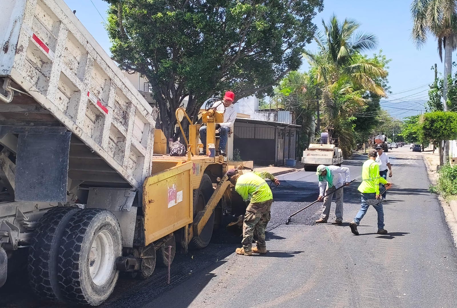 Retoma Gobierno de Gattás rehabilitación de carpeta asfáltica tras daño por lluvias