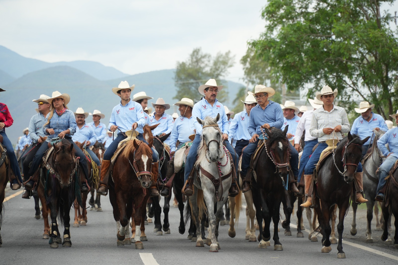 Fortalece rector de la UAT la unidad y las tradiciones en la FMVZ