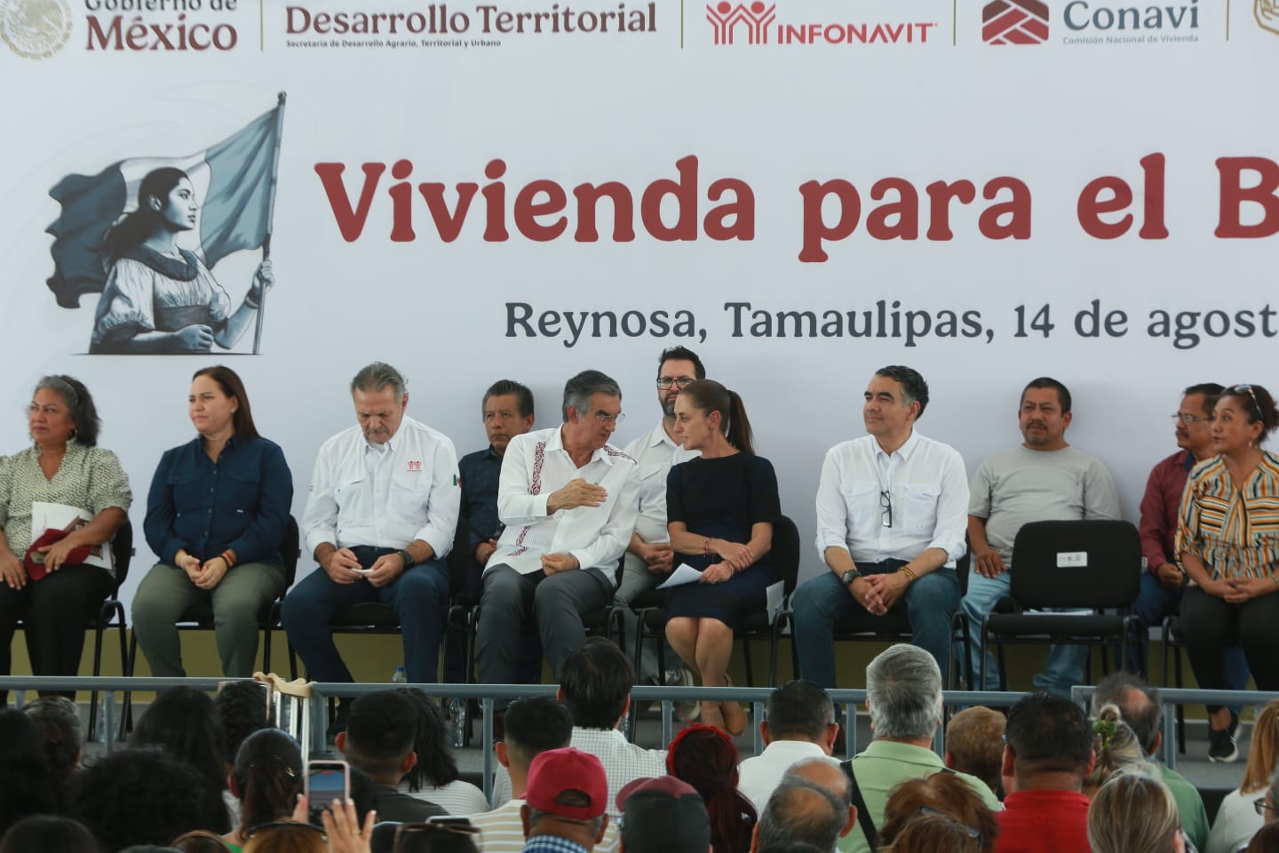 Nunca habrá divorcio entre pueblo y gobierno...; duplicamos meta de Vivienda: Sheinbaum junto a AVA