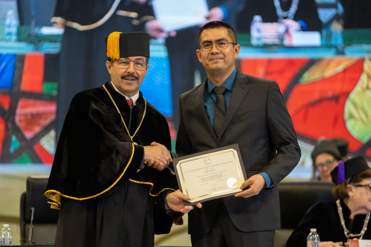 Fortalecer Investigación, la política institucional de la UAT...: Rector