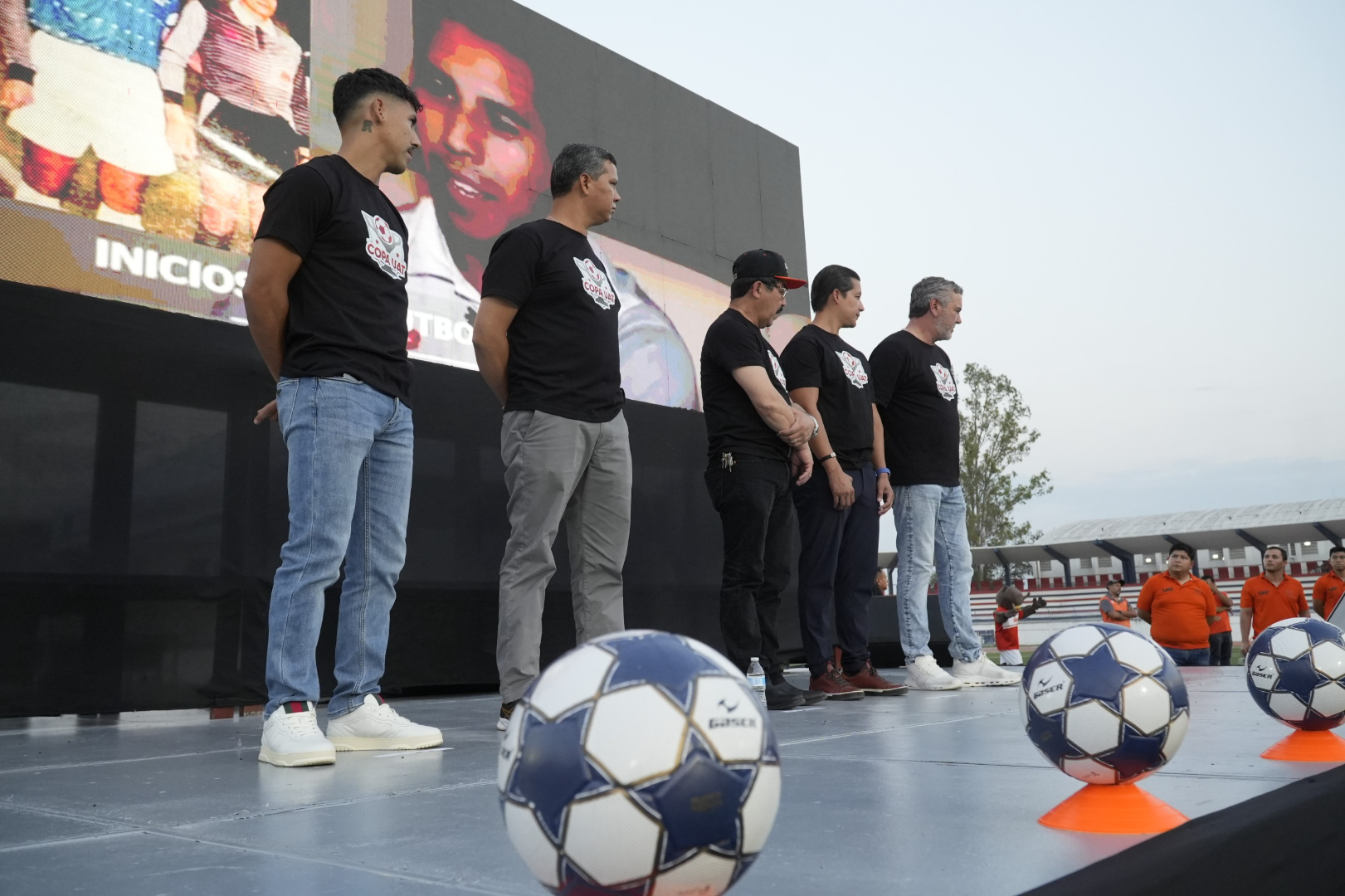El rector inaugura la Copa UAT 2026 con Ricardo “Diablito” Chávez como invitado de honor