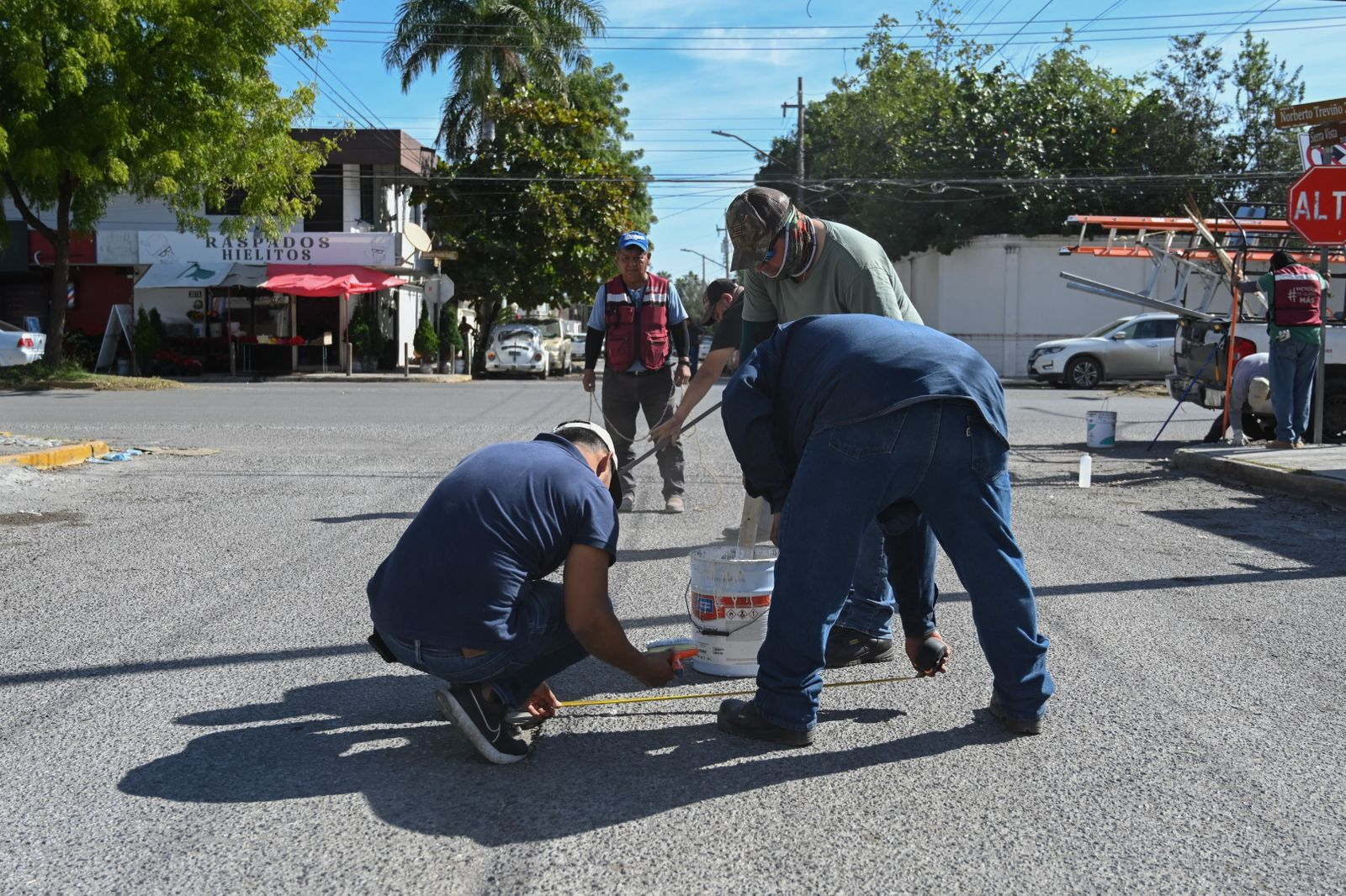 Refuezan señalización vial en sectores populares de Victoria