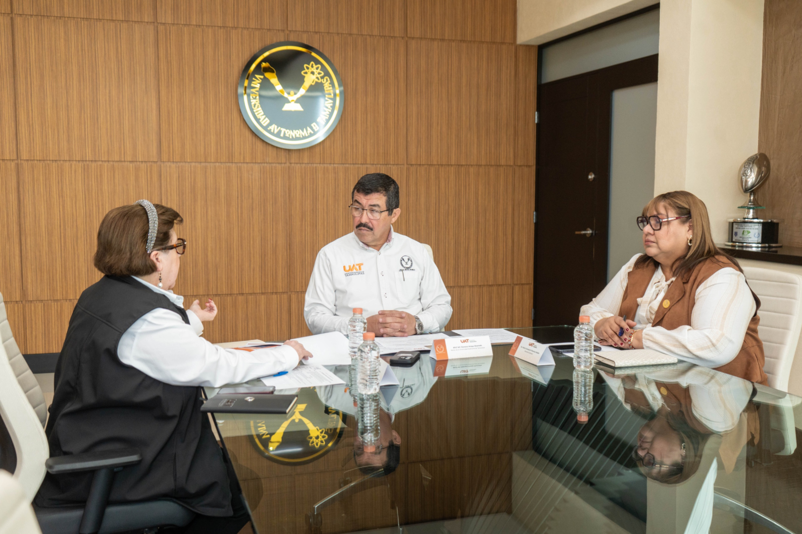 En la UAT, actualización académica bajo estándares internacionales: Rector