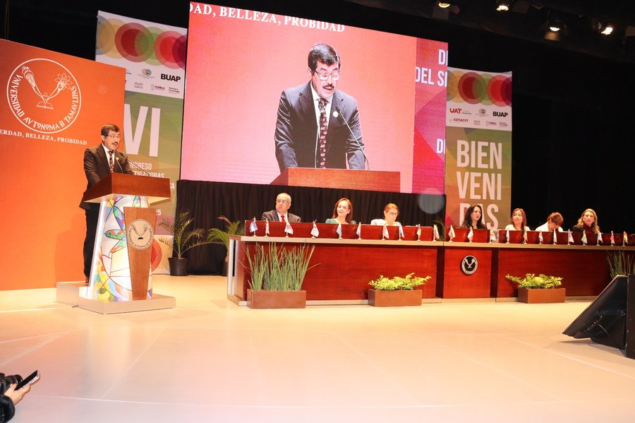 Doctora Annie Pardo dicta conferencia  en la Universidad Autónoma de Tamaulipas
