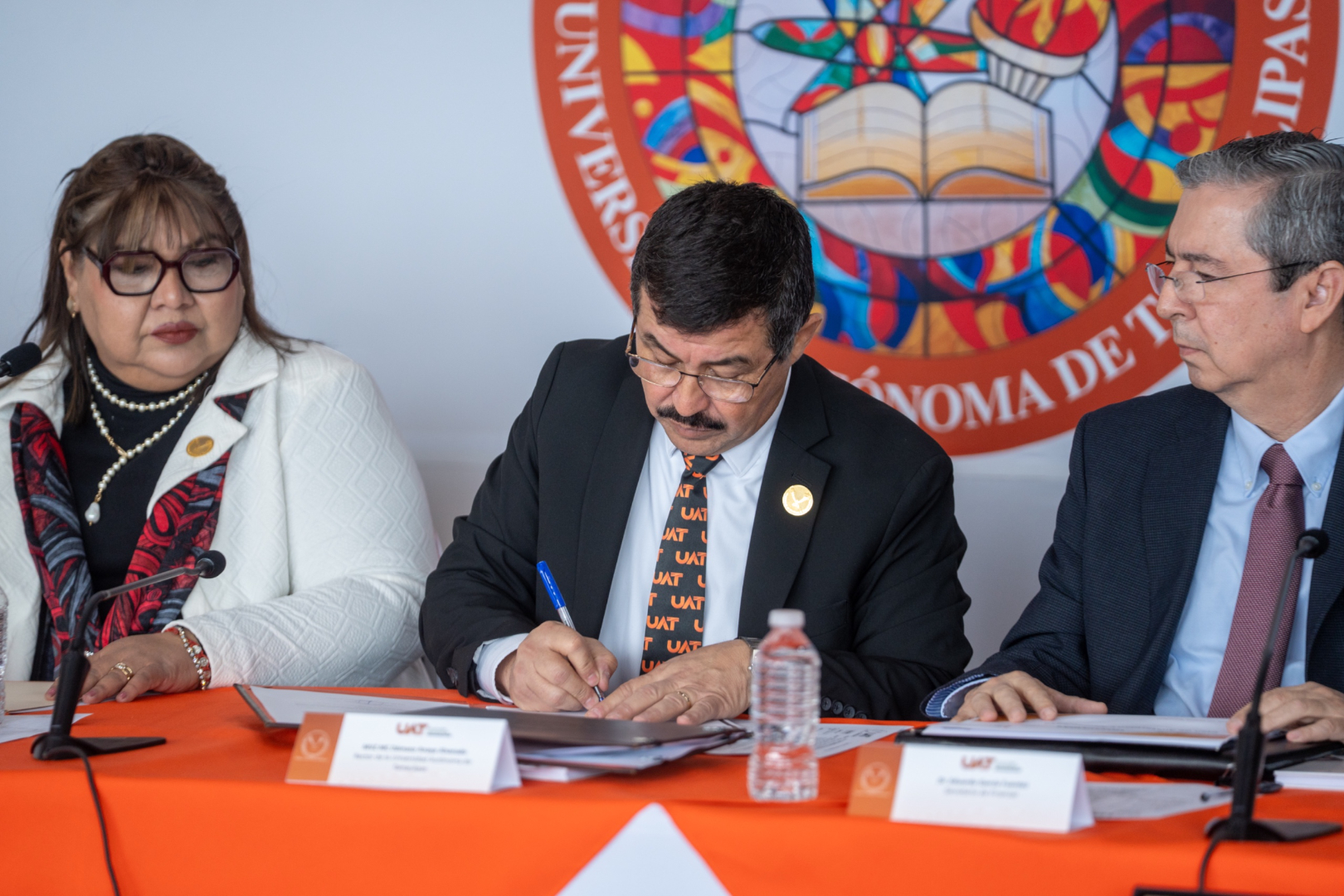 Fomenta UAT, entre alumnado, uso ético de la Inteligencia Artificial...: Rector